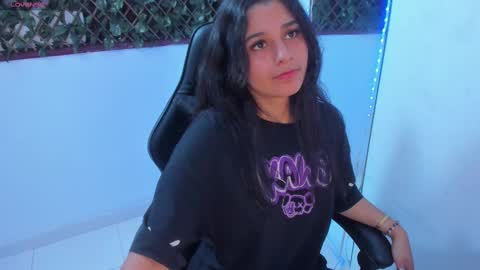 Snapshot of megan_whitte_01 chatting on March 2025 11:17:01 AM megan white 01  online show from March 2025 11:17:01 AM