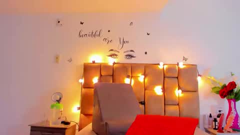 Snapshot of megan_whitte_01 chatting on September 2025 01:38:02 AM megan white 01  online show from September 2025 01:38:02 AM