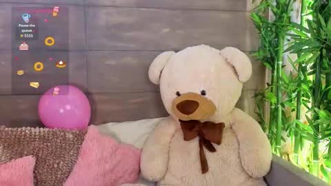 Megan  online show from September 2025 11:47:02 AM