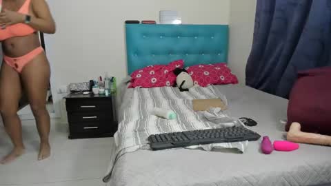 Snapshot of meganhotxx2 chatting on March 2025 03:05:02 AM megan online show from March 2025 03:05:02 AM