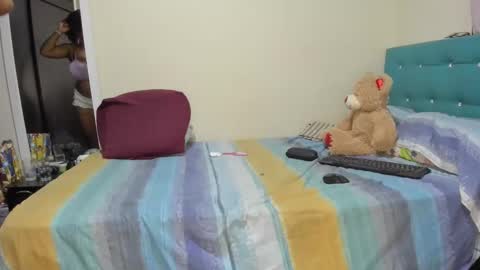 megan        online show from December 2025 04:30:02 AM