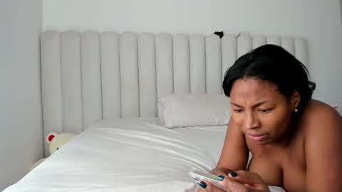 meganmir1 online show from December 2025 04:36:02 PM