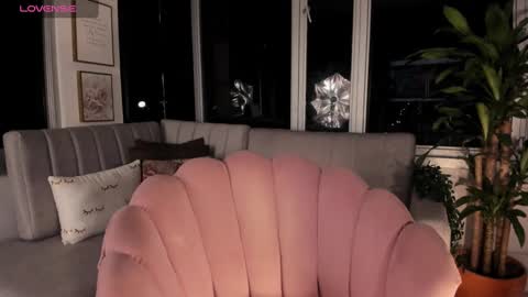 Snapshot of megann__sweet chatting on February 2025 10:12:01 AM Mara online show from February 2025 10:12:01 AM