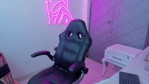 Megan Presley online show from April 2026 04:46:01 AM