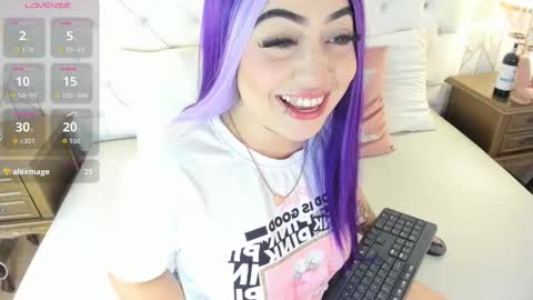 Megan online show from September 2025 11:45:02 AM