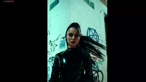 Megan online show from November 2025 06:28:02 PM