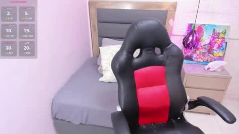 M E G A N  online show from November 2025 03:07:01 AM