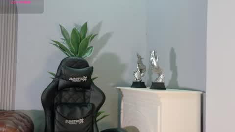 Snapshot of meggan_luxx chatting on July 2026 11:06:02 AM MEGGAN LUXX online show from July 2026 11:06:02 AM