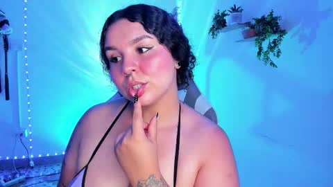 Snapshot of meggan_millerr chatting on November 2025 11:37:01 PM online show from November 2025 11:37:01 PM