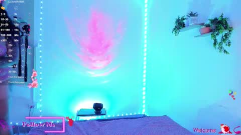 Snapshot of meggan_millerr chatting on November 2025 09:13:02 PM online show from November 2025 09:13:02 PM