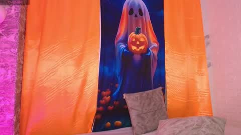 megganfoxy online show from October 2025 07:47:01 PM