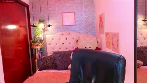 Meghan online show from December 2025 02:50:02 AM