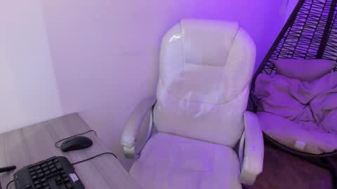 Snapshot of meii_ds chatting on October 2025 12:47:02 PM Meii  online show from October 2025 12:47:02 PM