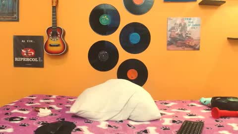 MEIS online show from September 2025 03:17:02 AM