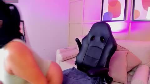 Melvis online show from November 2025 12:38:01 PM