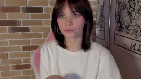 Snapshot of mekepo chatting on October 2025 03:51:01 PM Katie Payne online show from October 2025 03:51:01 PM