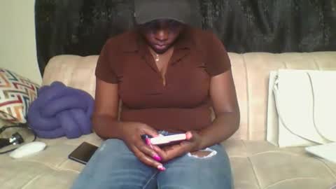 pretty online show from September 2025 03:24:02 PM