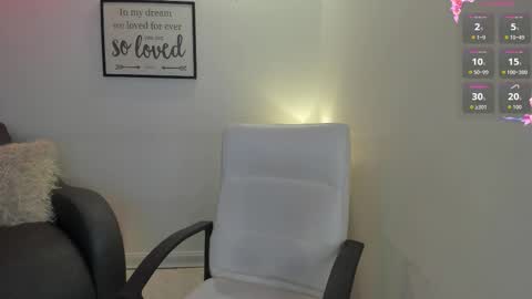 melan_owen online show from November 2025 10:59:01 AM