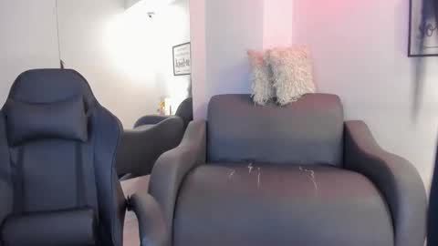 melan_owen online show from February 2026 11:09:02 AM