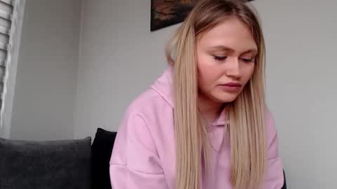 Snapshot of melani_a chatting on March 2025 11:48:01 AM Melania online show from March 2025 11:48:01 AM