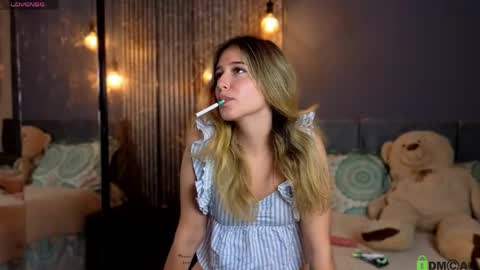 Snapshot of melanie__5 chatting on May 2026 02:47:02 PM Melanie Baez online show from May 2026 02:47:02 PM