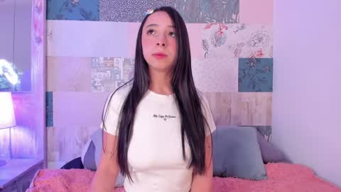 Snapshot of melanie__hills chatting on February 2025 11:01:02 AM Melanie online show from February 2025 11:01:02 AM