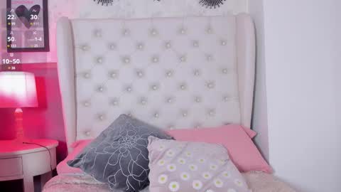 Snapshot of melanie__hills chatting on February 2025 11:44:02 AM Melanie online show from February 2025 11:44:02 AM