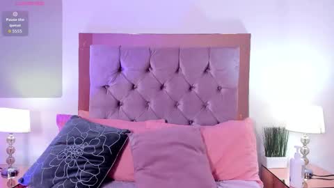 Melanie online show from November 2025 11:43:01 AM