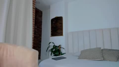 Snapshot of melanie_diaz chatting on December 2025 06:12:02 PM melanie_diaz online show from December 2025 06:12:02 PM