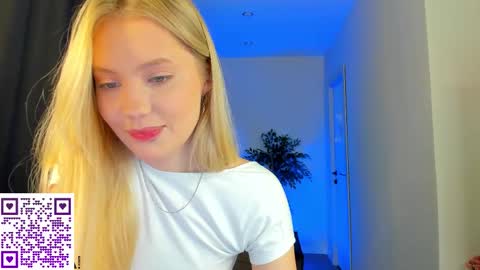 Snapshot of melanie_ryer chatting on October 2025 12:33:02 AM Melanie online show from October 2025 12:33:02 AM