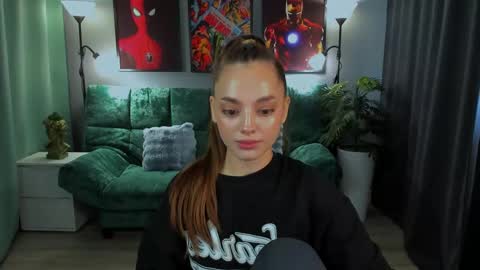 MelanieAlves online show from May 2026 02:45:02 PM