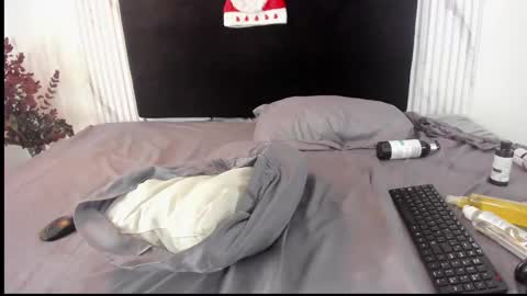 Melaniecooper online show from December 2024 04:53:02 PM