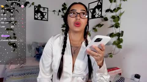 Snapshot of melanieecox chatting on October 2025 11:47:02 PM Melanie online show from October 2025 11:47:02 PM