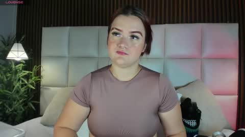 Snapshot of melanieklaus chatting on February 2026 12:04:02 PM Melanie online show from February 2026 12:04:02 PM