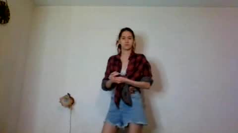 Snapshot of melaniepavan chatting on April 2026 05:21:01 AM Marry online show from April 2026 05:21:01 AM