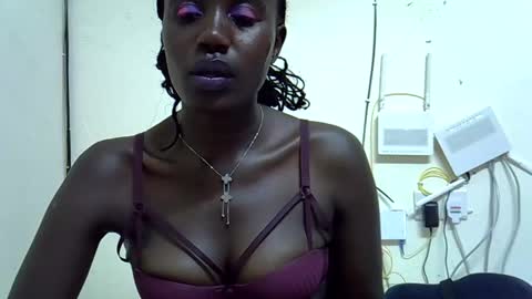 Snapshot of melanin_kuchi chatting on October 2025 07:25:02 PM African Melanin online show from October 2025 07:25:02 PM