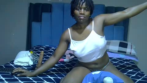 Snapshot of melanin_moon chatting on July 2026 03:09:01 AM Moon online show from July 2026 03:09:01 AM