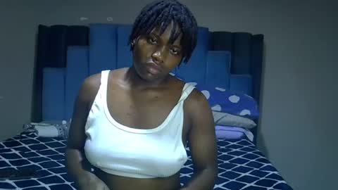 Snapshot of melanin_moon chatting on July 2026 11:24:02 AM Moon online show from July 2026 11:24:02 AM