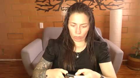 Snapshot of melanny_69 chatting on November 2025 11:21:02 AM Melanny online show from November 2025 11:21:02 AM