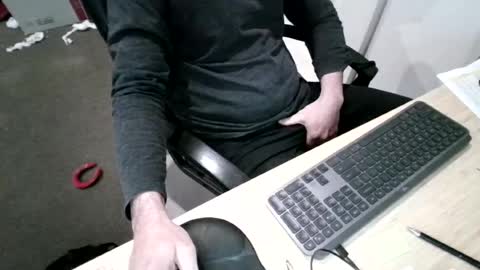 melbguy_075 online show from June 2026 06:16:02 AM