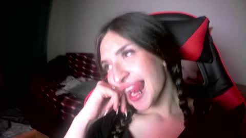 Snapshot of melena_caramel chatting on May 2026 07:33:01 PM melena_caramel online show from May 2026 07:33:01 PM