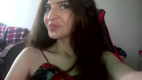 Snapshot of melena_caramel chatting on June 2026 03:08:01 AM melena_caramel online show from June 2026 03:08:01 AM
