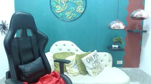 Snapshot of melika_sweet chatting on February 2025 08:45:02 PM eli online show from February 2025 08:45:02 PM