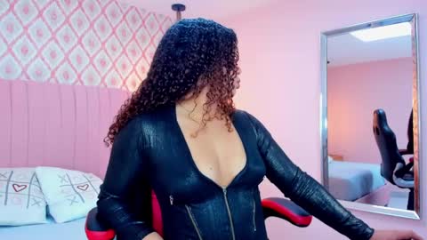 Snapshot of melinamartins chatting on March 2025 07:27:02 PM M E L I N A online show from March 2025 07:27:02 PM