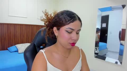 Snapshot of melinamartins chatting on September 2025 07:37:02 PM M E L I N A online show from September 2025 07:37:02 PM