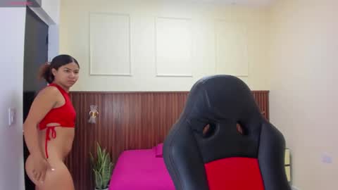 Snapshot of melinamartins chatting on October 2025 07:44:01 PM M E L I N A online show from October 2025 07:44:01 PM