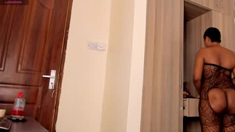 Snapshot of melinda_rosy chatting on December 2024 03:09:01 AM rose online show from December 2024 03:09:01 AM