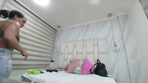 Melissa online show from February 2025 11:43:02 AM