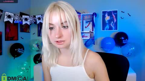 Melisa online show from October 2025 08:15:02 PM