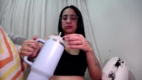 Snapshot of melishanton chatting on January 2025 11:50:01 PM melishanton online show from January 2025 11:50:01 PM